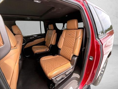 Used 2022 Cadillac Escalade ESV Sport RWD image 28