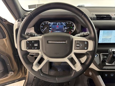 Used 2023 Land Rover Defender 110 S image 14
