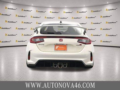 Used 2024 Honda Civic Type R image 7