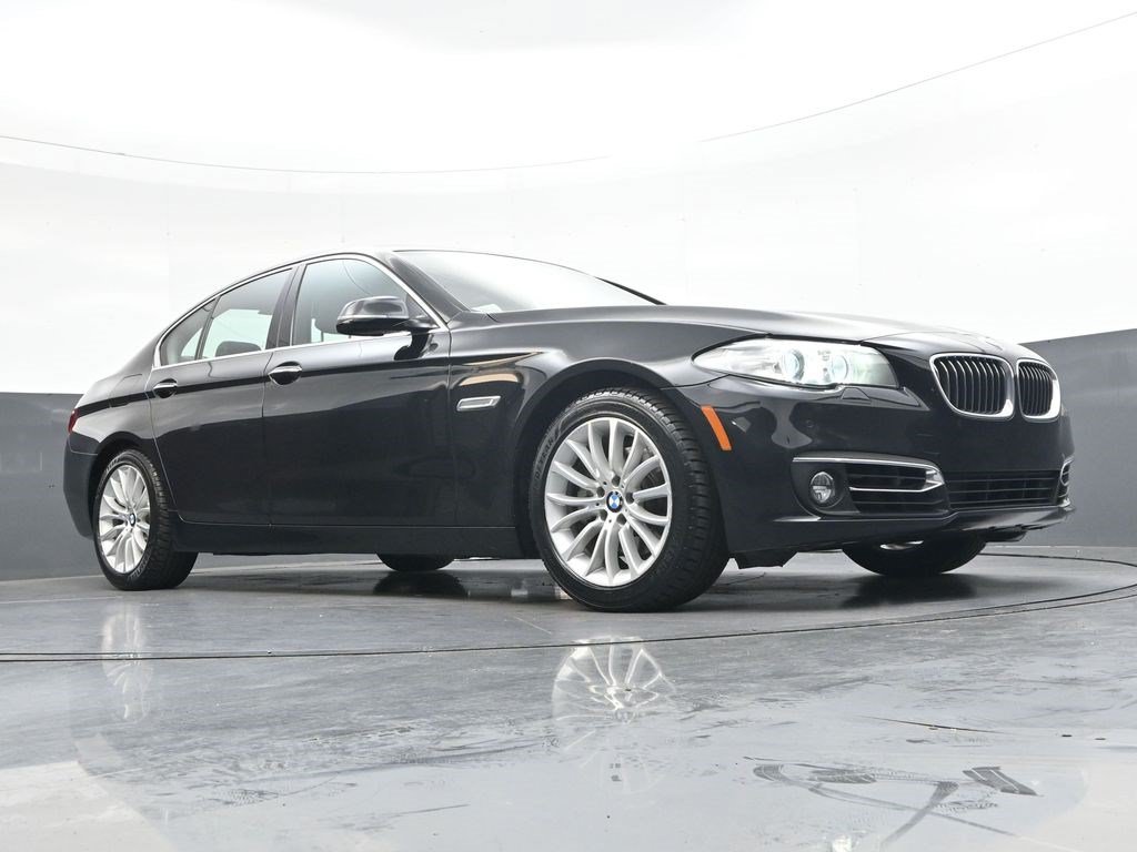 Used 2014 BMW 528i xDrive Sedan AWD/4WD image 26