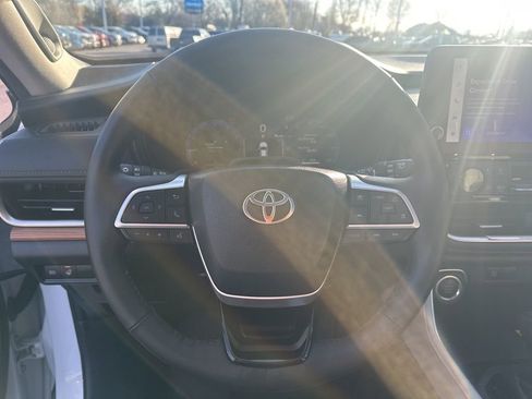 Used 2024 Toyota Grand Highlander Platinum image 15