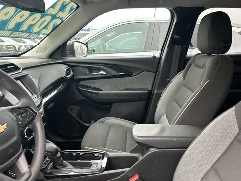 Used 2022 Chevrolet TrailBlazer LT image 11