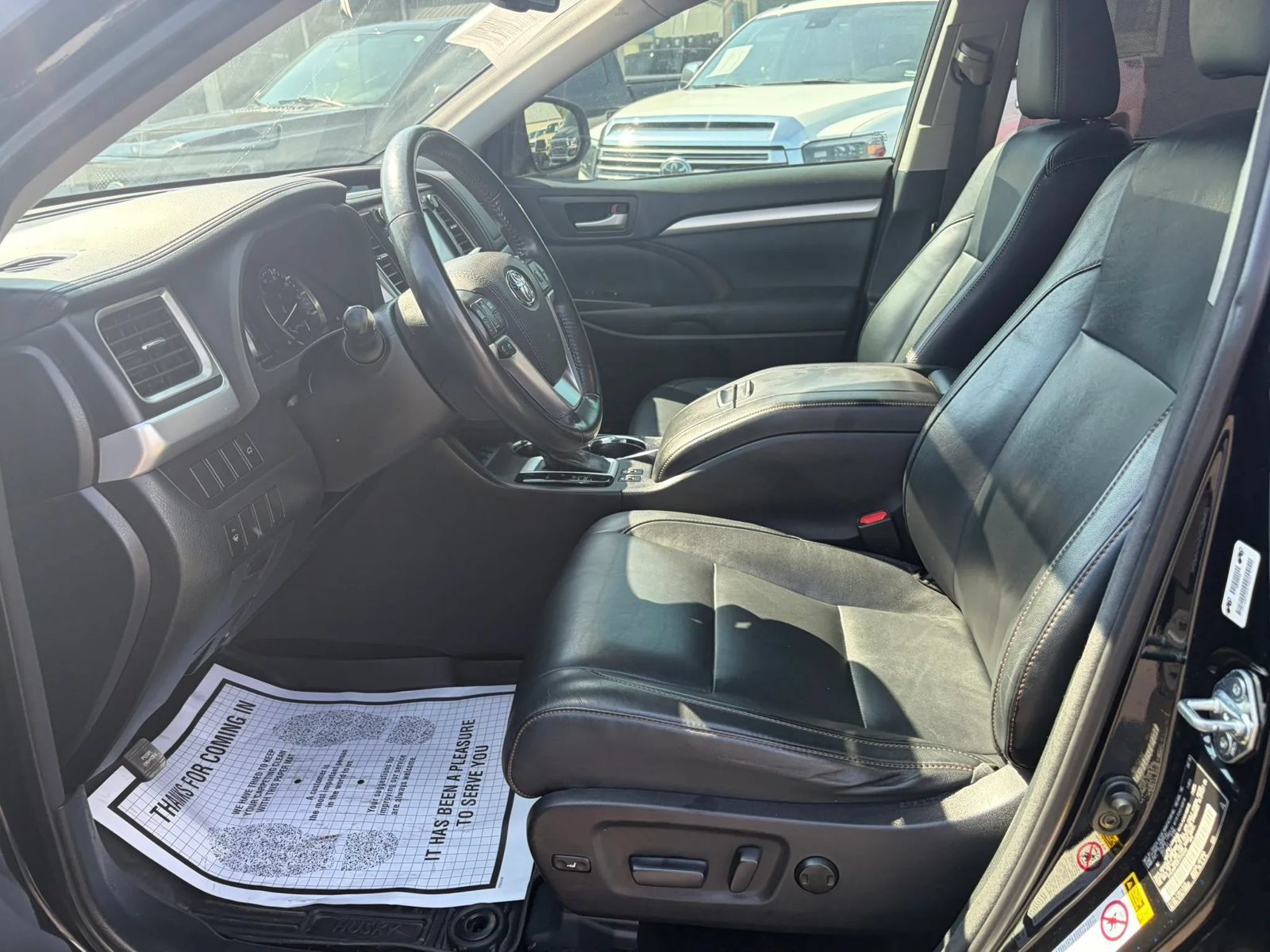 Used 2015 Toyota Highlander XLE AWD/4WD image 23