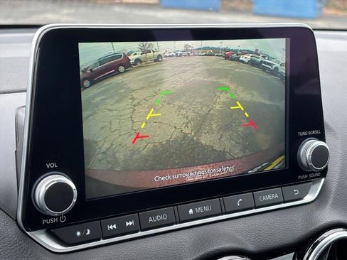 Used 2022 Nissan Sentra SV w/ Trunk Package image 5