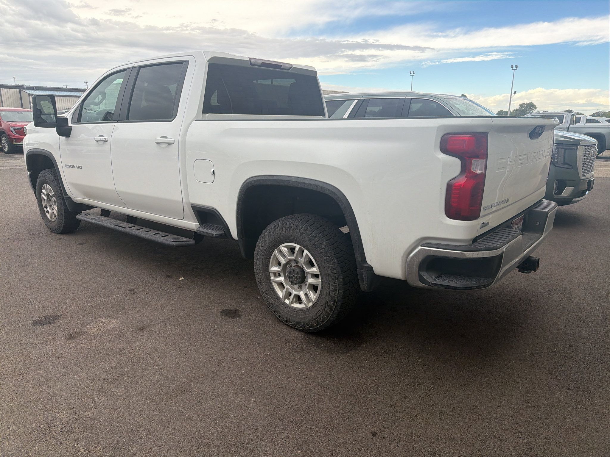 Used 2022 Chevrolet Silverado 2500 LT w/ Convenience Package AWD/4WD image 3
