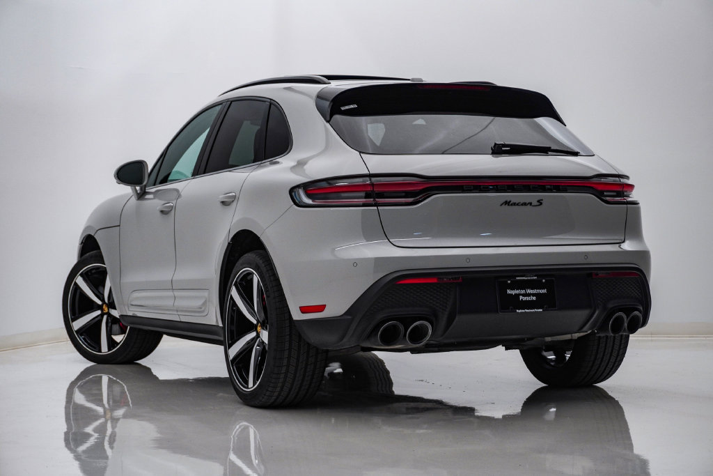 Certified 2026 Porsche Macan S AWD/4WD image 3