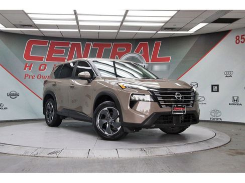 Used 2024 Nissan Rogue SV FWD image 1