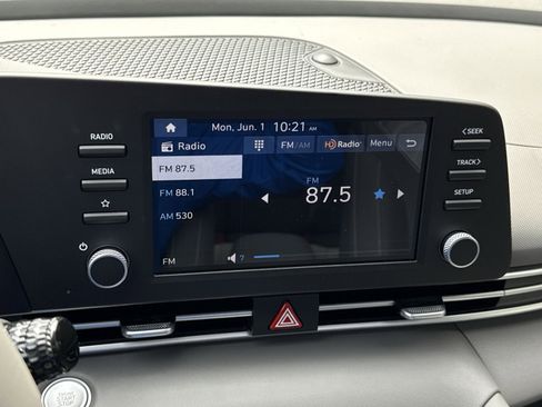 New 2026 Hyundai Elantra SEL Sport Premium FWD image 18