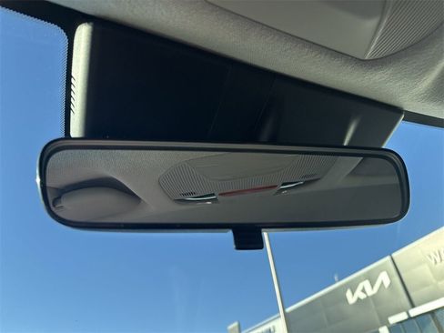 New 2025 Kia K4 LXS image 30