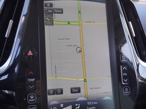 Used 2021 Toyota Prius Prime XLE FWD image 29