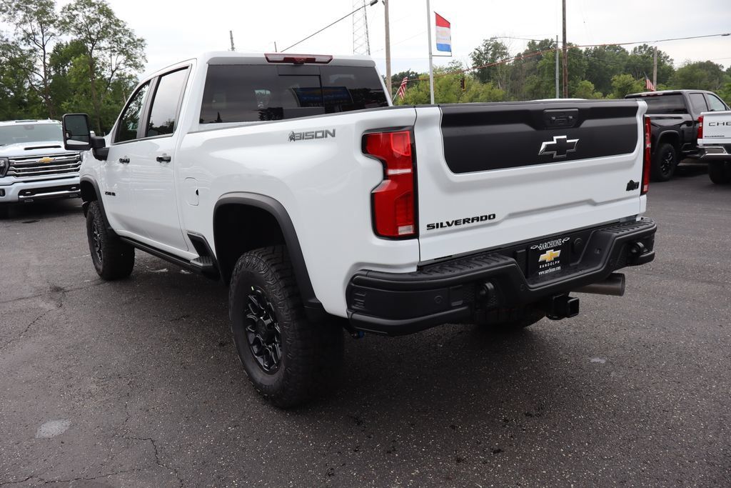 New 2026 Chevrolet Silverado 2500 ZR2 w/ ZR2 Bison Edition AWD/4WD image 3