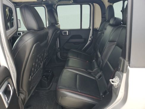 Used 2020 Jeep Gladiator Rubicon AWD/4WD image 10