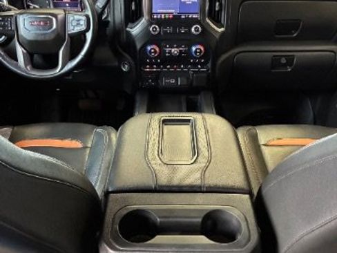 Used 2019 GMC Sierra 1500 AT4 w/ Off Road Performance Package image 26