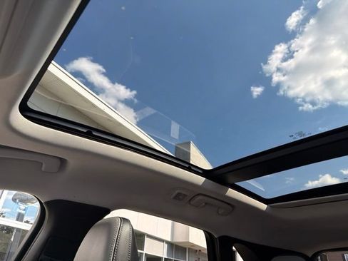 Used 2023 Ford Escape Platinum w/ Premium Technology Package AWD/4WD image 27