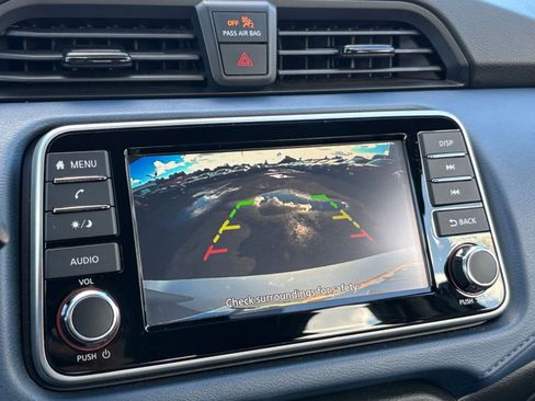 Used 2025 Nissan Versa SV FWD image 22