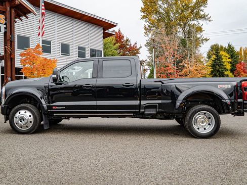 Used 2025 Ford F450 Platinum w/ FX4 Off-Road Package image 7