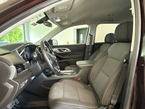 Used 2021 Chevrolet Traverse LT AWD/4WD image 11