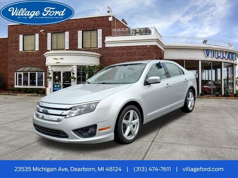 Used 2010 Ford Fusion SE image 1