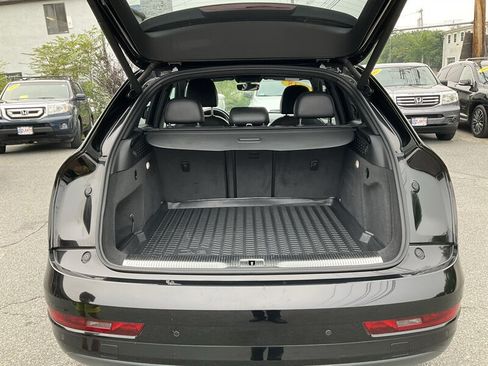 Used 2018 Audi Q3 2.0T Premium Plus w/ Premium Plus Package AWD/4WD image 12