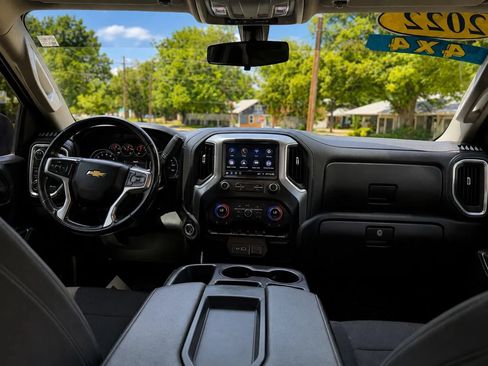 Used 2022 Chevrolet Silverado 1500 LT RWD image 13