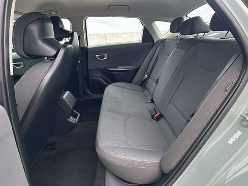 Used 2025 Kia K4 LXS image 32