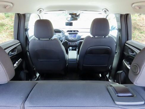 Used 2023 Chevrolet TrailBlazer LT w/ Driver Confidence Package AWD/4WD image 11