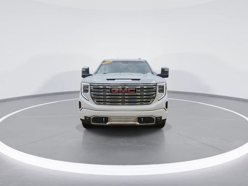 Used 2024 GMC Sierra 1500 Denali w/ Denali Reserve Package AWD/4WD image 3