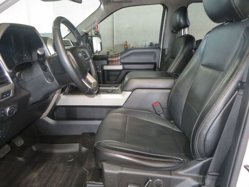 Used 2017 Ford F150 Lariat w/ Equipment Group 502A Luxury image 20