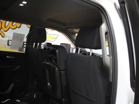Used 2022 GMC Sierra 2500 SLE w/ SLE Convenience Package AWD/4WD image 10