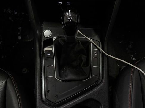 Used 2024 Volkswagen Tiguan Wolfsburg Edition image 30