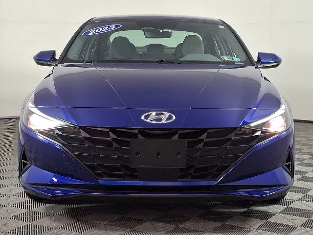 Used 2023 Hyundai Elantra SEL w/ Convenience Package FWD image 5