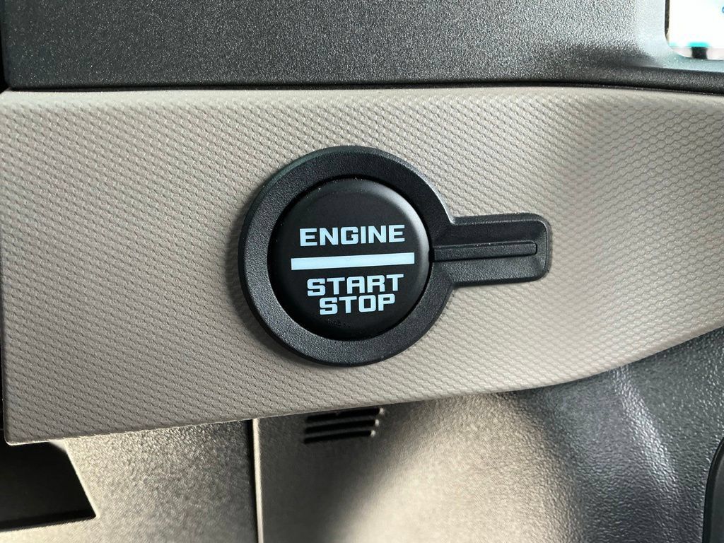Used 2024 Ford Bronco Wildtrak AWD/4WD image 39