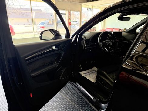Used 2019 Audi SQ5 Prestige w/ Prestige Package image 15