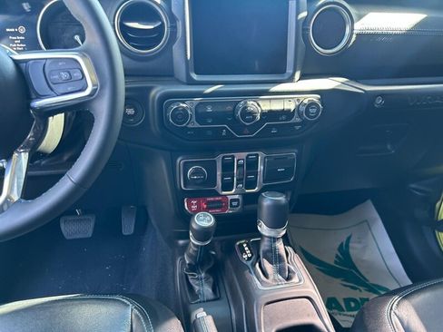 Used 2023 Jeep Wrangler Unlimited Rubicon 4xe AWD/4WD image 27