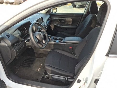 Used 2024 Nissan Sentra S image 15