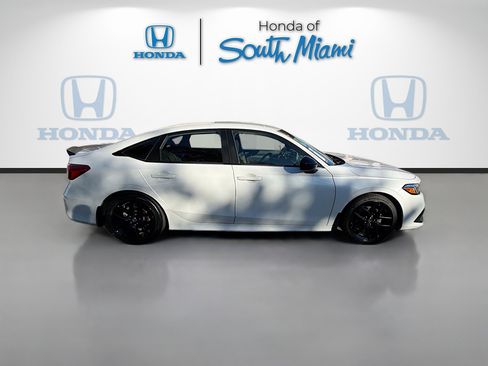 Used 2022 Honda Civic Sport image 8
