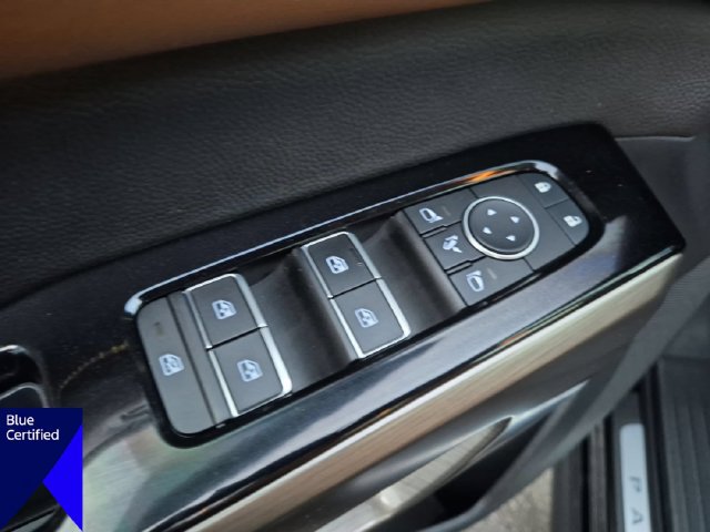 Used 2025 Nissan Pathfinder Platinum w/ Cargo Package FWD image 15