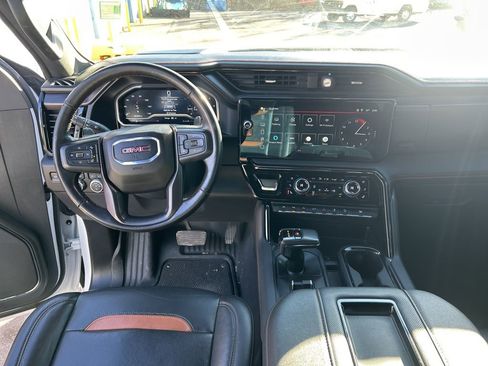 Used 2022 GMC Sierra 1500 AT4 w/ AT4 Premium Package image 15
