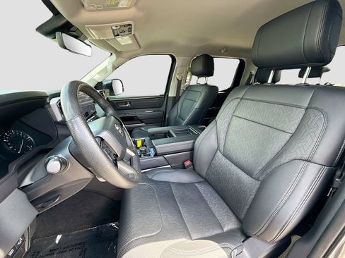 Used 2023 Toyota Tundra Limited AWD/4WD image 21