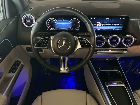 Certified 2025 Mercedes-Benz GLA 250 image 17
