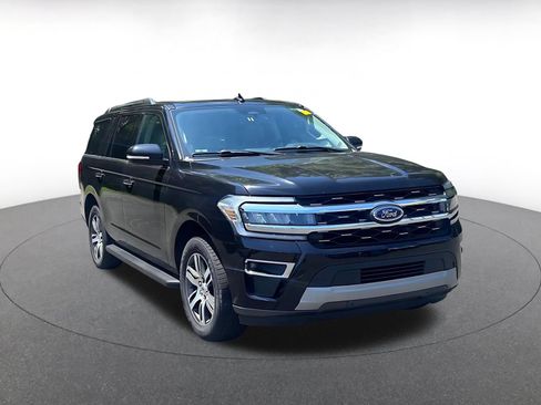 Used 2024 Ford Expedition Limited RWD image 3