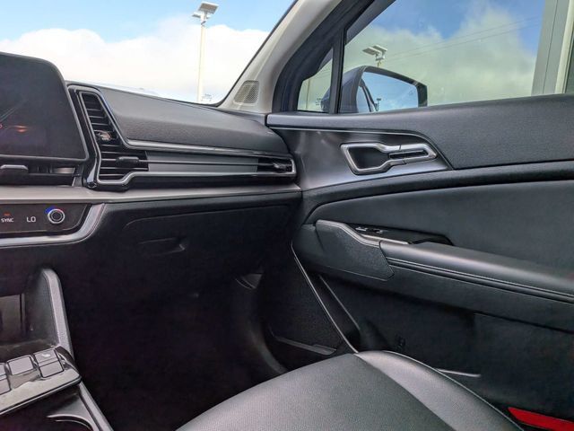 Used 2023 Kia Sportage EX FWD image 16