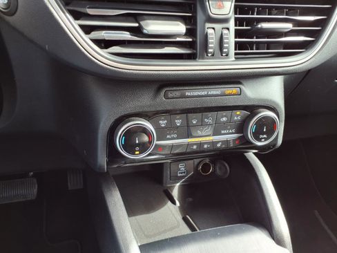 Certified 2022 Ford Escape SEL w/ SEL Stealth AWD Package image 19