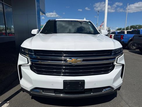 Used 2022 Chevrolet Tahoe LT w/ Luxury Package AWD/4WD image 3