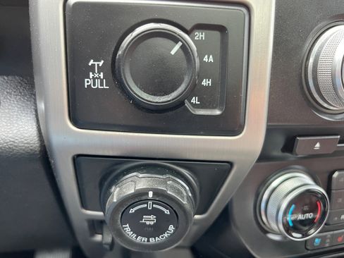 Used 2018 Ford F150 Platinum w/ Equipment Group 701A Luxury image 20