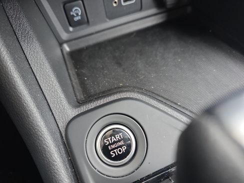 Used 2025 Nissan Sentra S FWD image 17