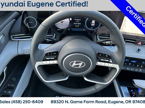 Used 2025 Hyundai Elantra Limited image 18