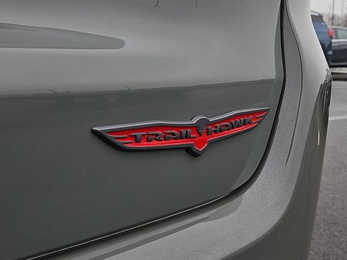 Used 2022 Jeep Compass Trailhawk image 30