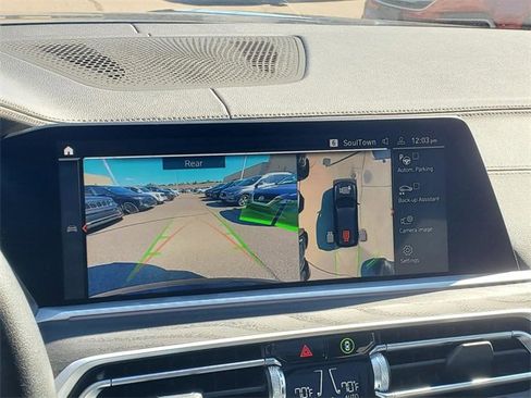 Used 2022 BMW X7 xDrive40i w/ Premium Package image 26