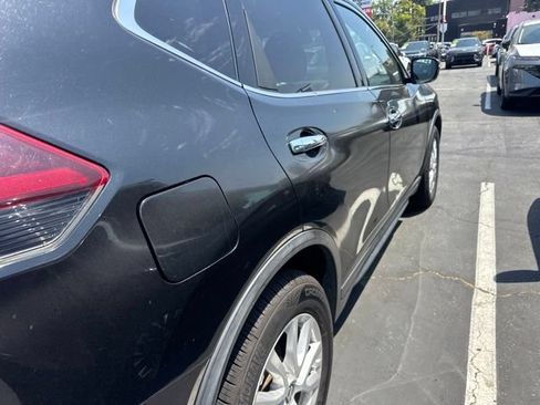 Used 2019 Nissan Rogue SV FWD image 5